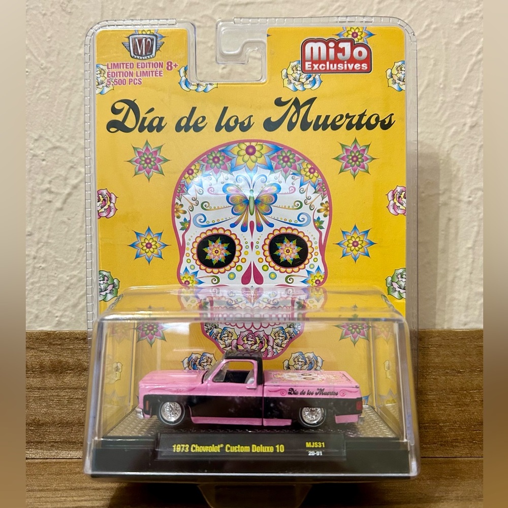 M2 1973 Chevrolet Custom Deluxe 10 Día Del Los Muertos Edition